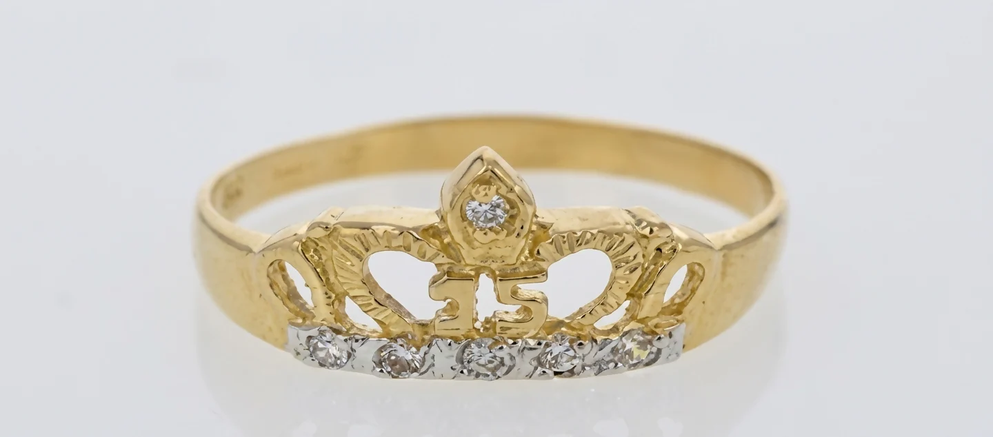 ANILLO DE QUINCE CORONA CON PIEDRAS