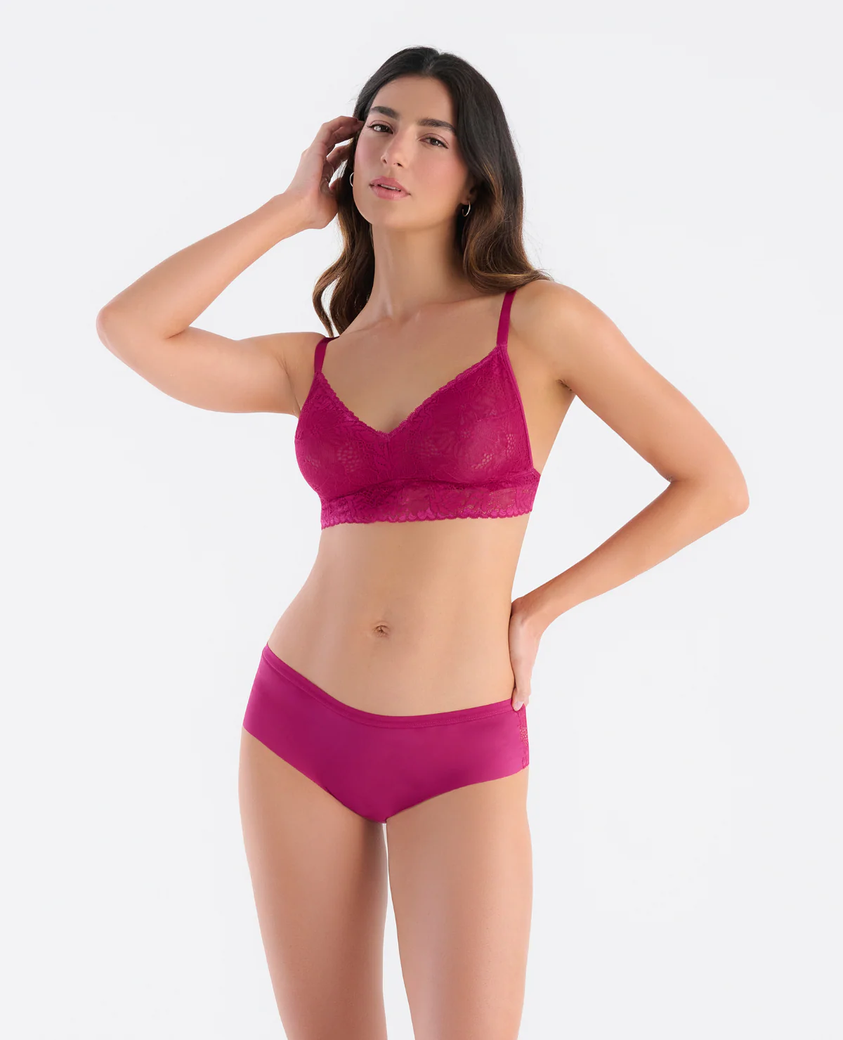 BRALETTE TRIANGULAR | EN ENCAJE | ELĂSTICO EN BASE