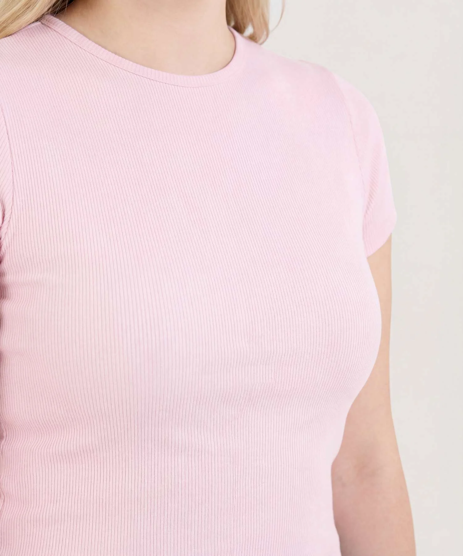 CAMISETA CROP TOP MANGA CORTA 40092695 - Image 4