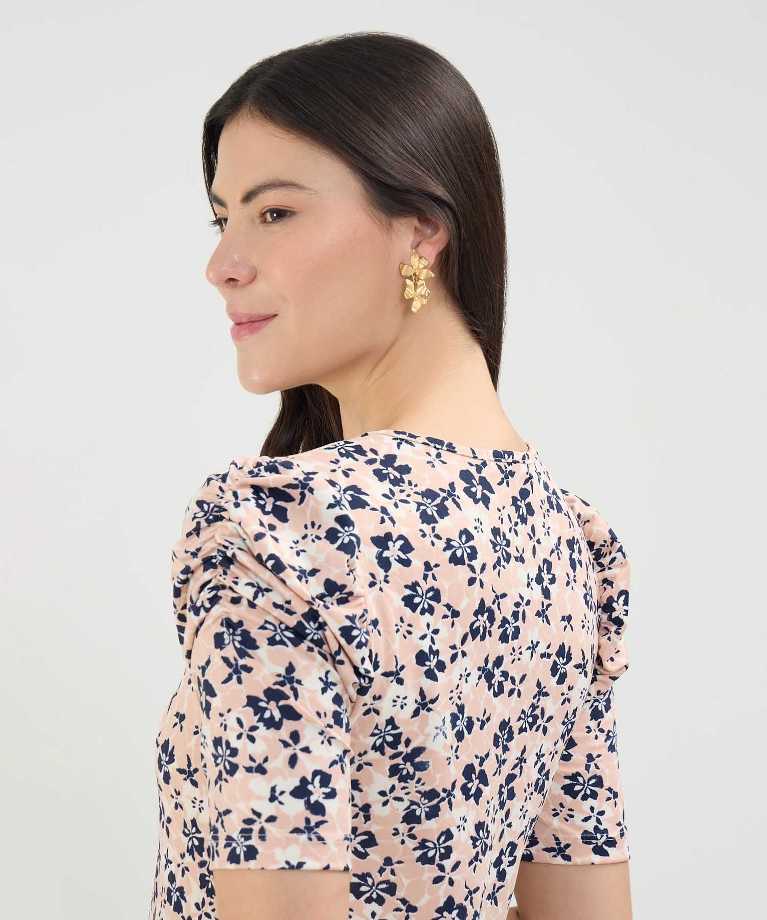CAMISETA M/C CON RUCHE ESTAMPADA 30092947 - Image 6