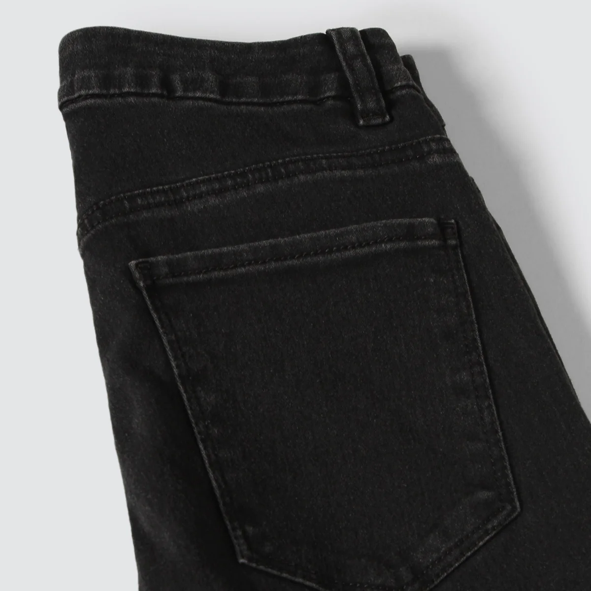 JEAN CURVY ESSENCIAL TONO NEGRO CON RESERVAS 40160361 - Image 3