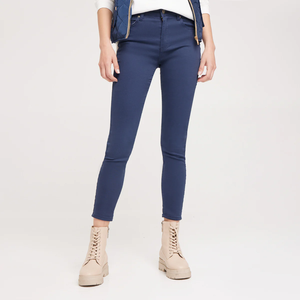 PANTALON DE MUJER DRIL UNICOLOR 5 BOLSILLOS 40070311 - Image 2