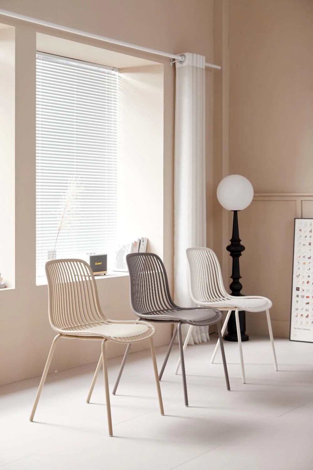 Silla Barcelona, Color Beige, Con espaldar en lineas diseño moderno - Image 9